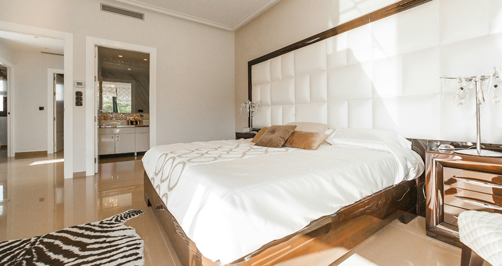 ホテル、旅館の運営及び経営